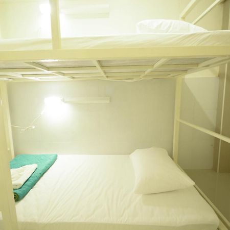 Irest Ao Nang Seafront Hostel Buitenkant foto