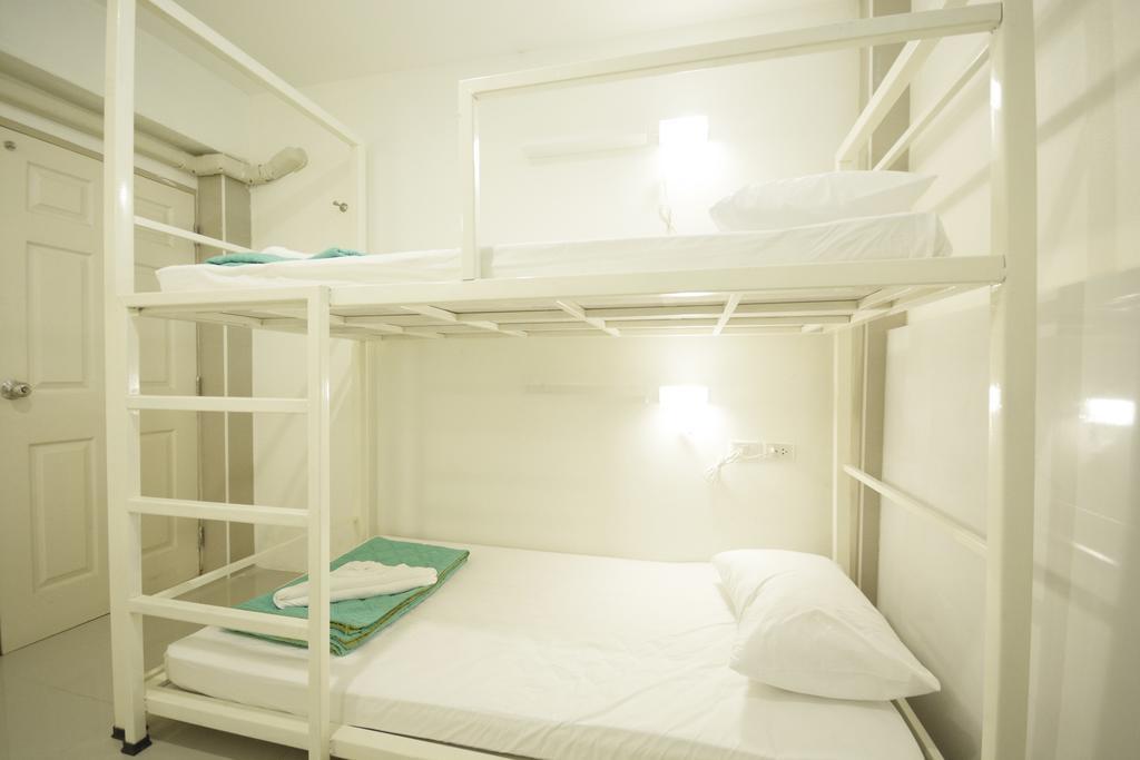 Irest Ao Nang Seafront Hostel Buitenkant foto