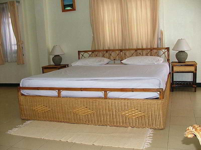 Irest Ao Nang Seafront Hostel Buitenkant foto