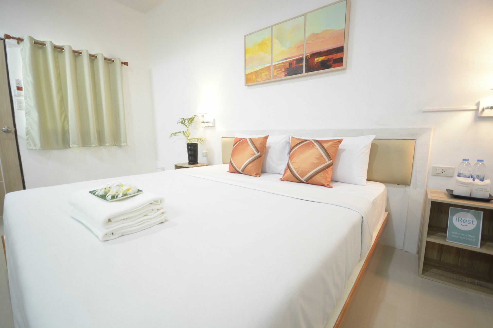 Irest Ao Nang Seafront Hostel Buitenkant foto