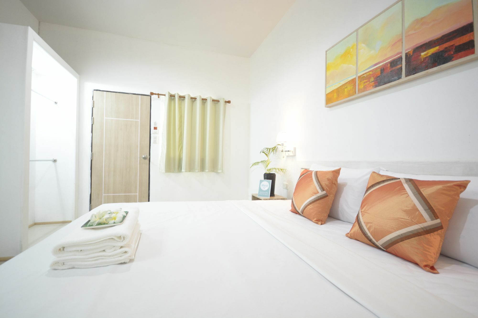 Irest Ao Nang Seafront Hostel Buitenkant foto